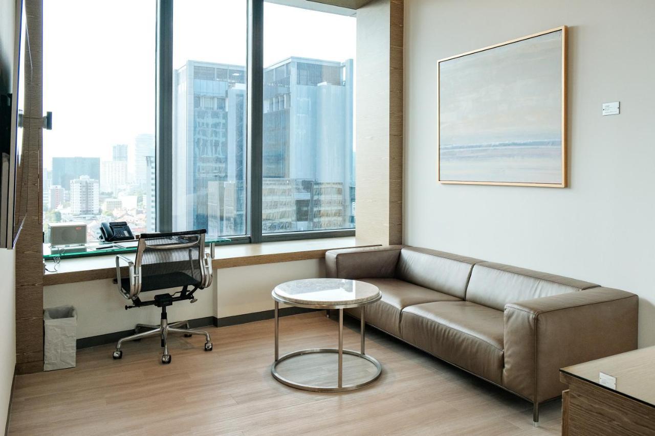 Mint Suite Skyline Lounge Access