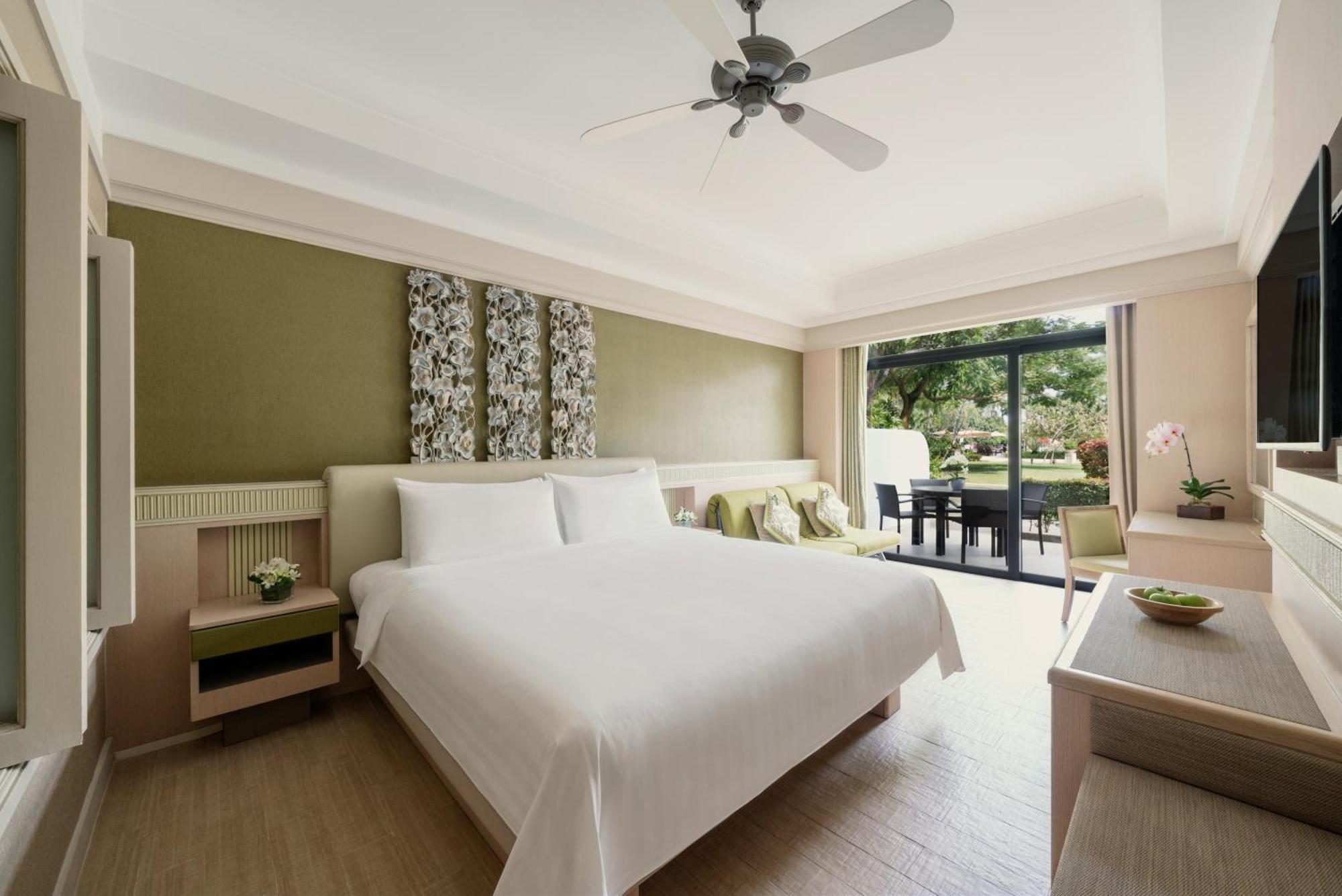Family Garden King Room - Sentosa Adventure Package with SGD 50 nett voucher per night for use at The Palawan @ Sentosa