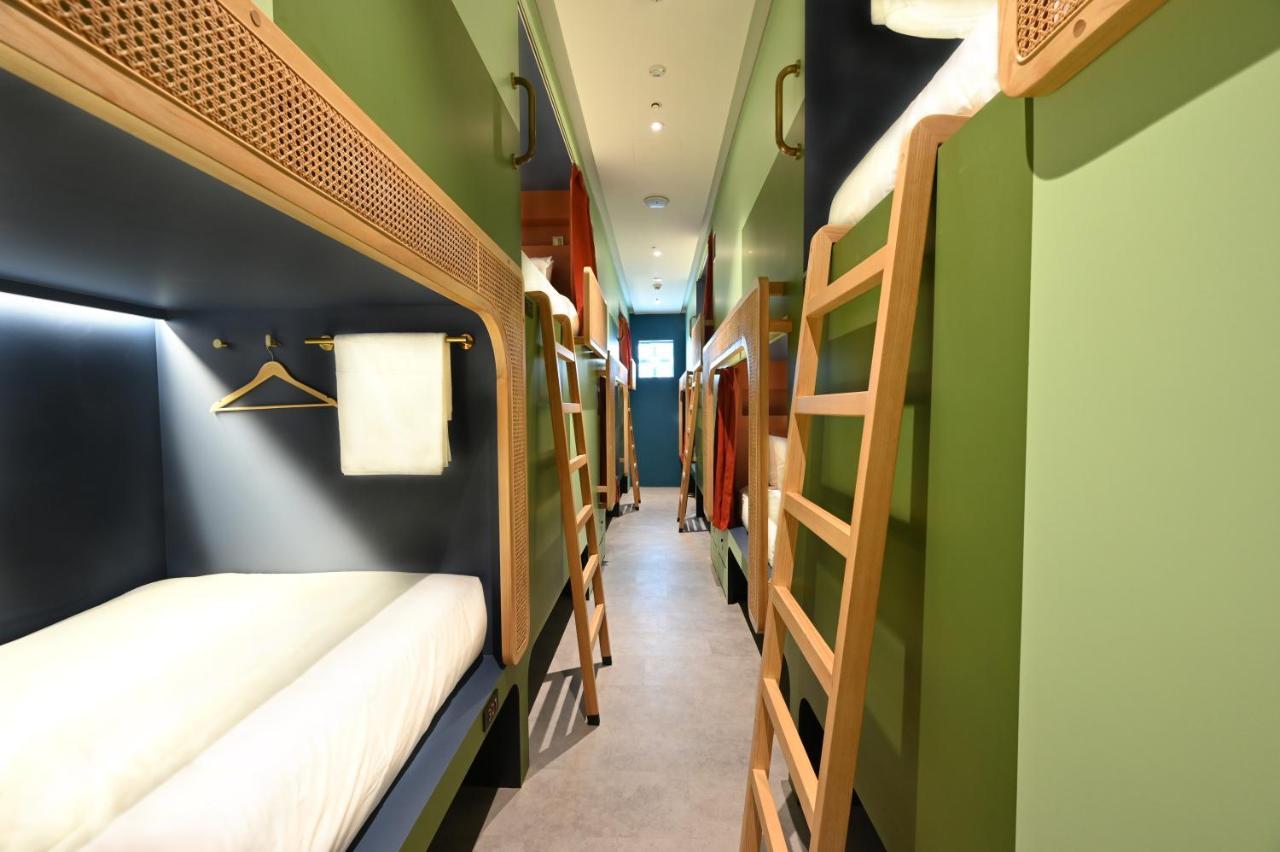 Bunk Bed in Mixed Dormitory Room