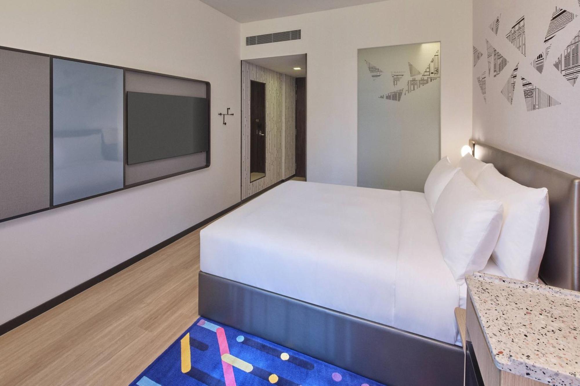 Urban, Guest room, 1 King, West Wing, Patio