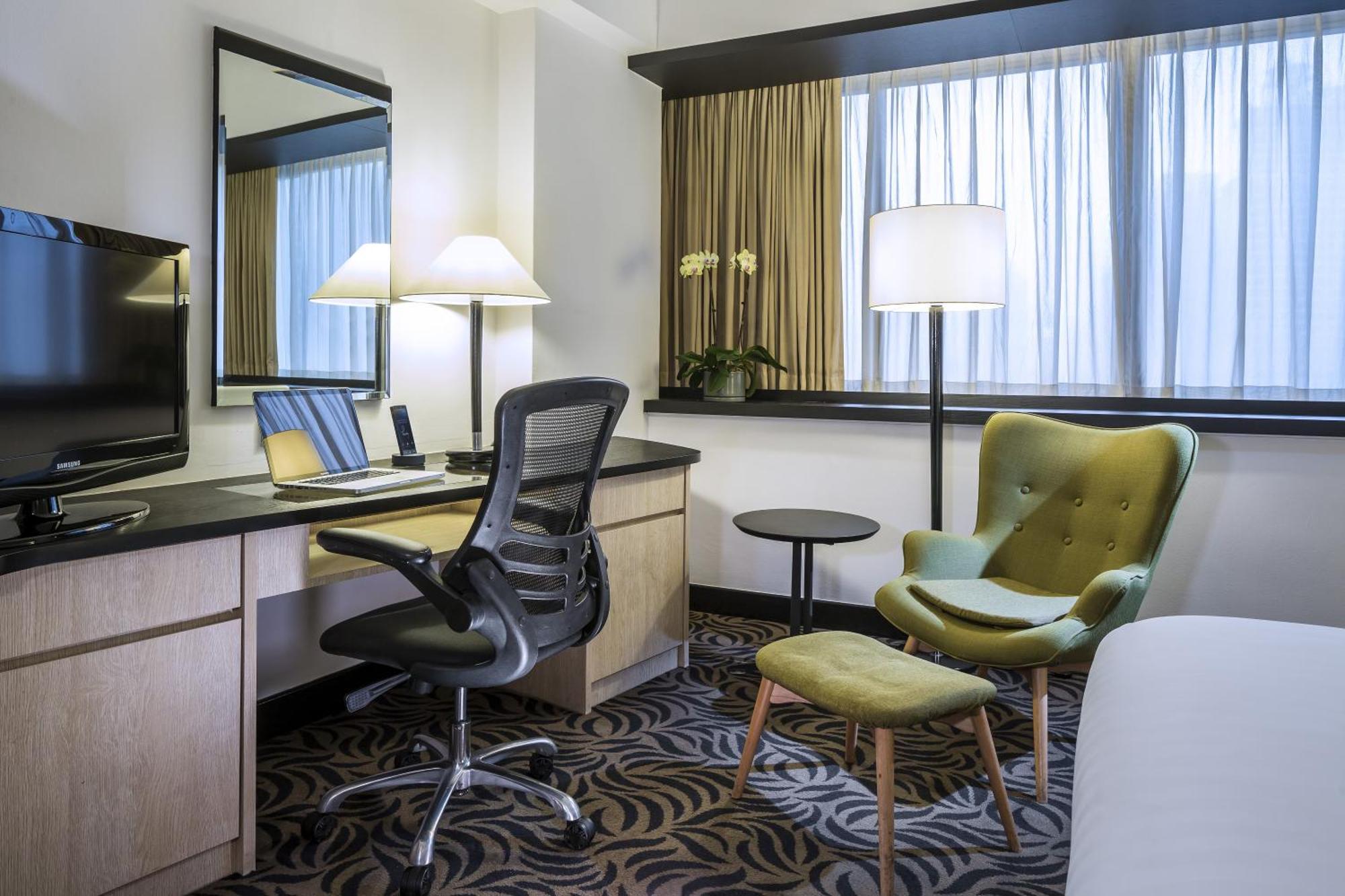 Deluxe King or Twin Room