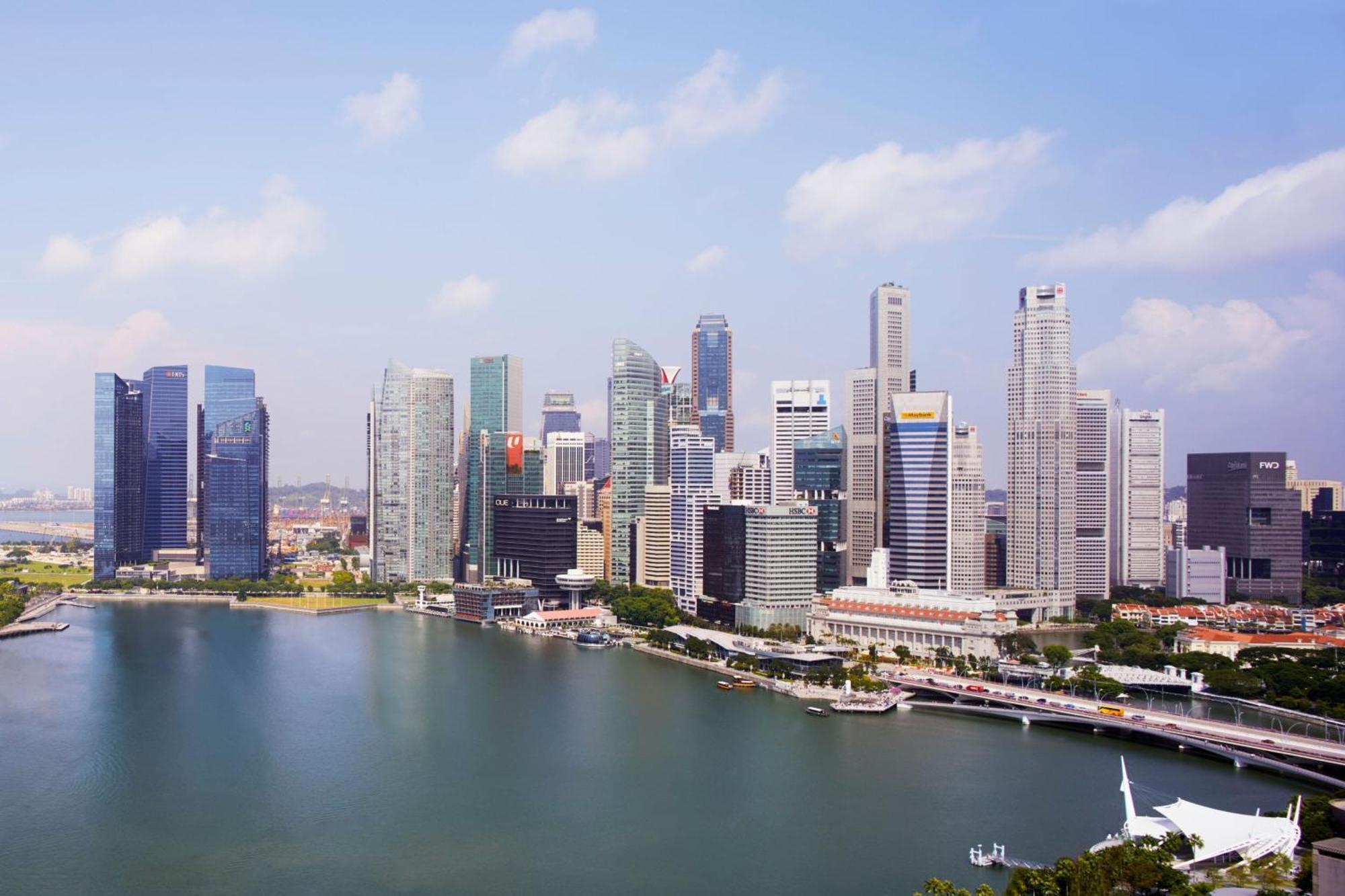 Deluxe Marina 1 King Bed Marina Bay View