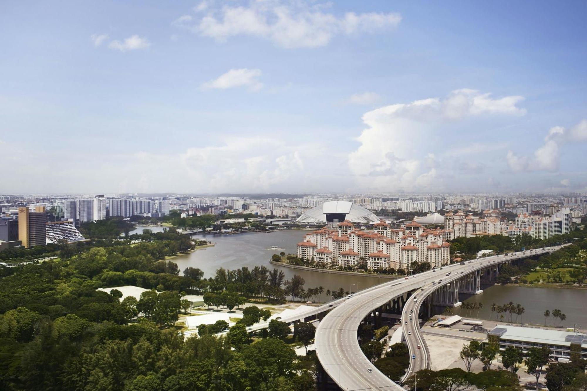 Deluxe Kallang 2 Twin Beds Kallang Precinct View