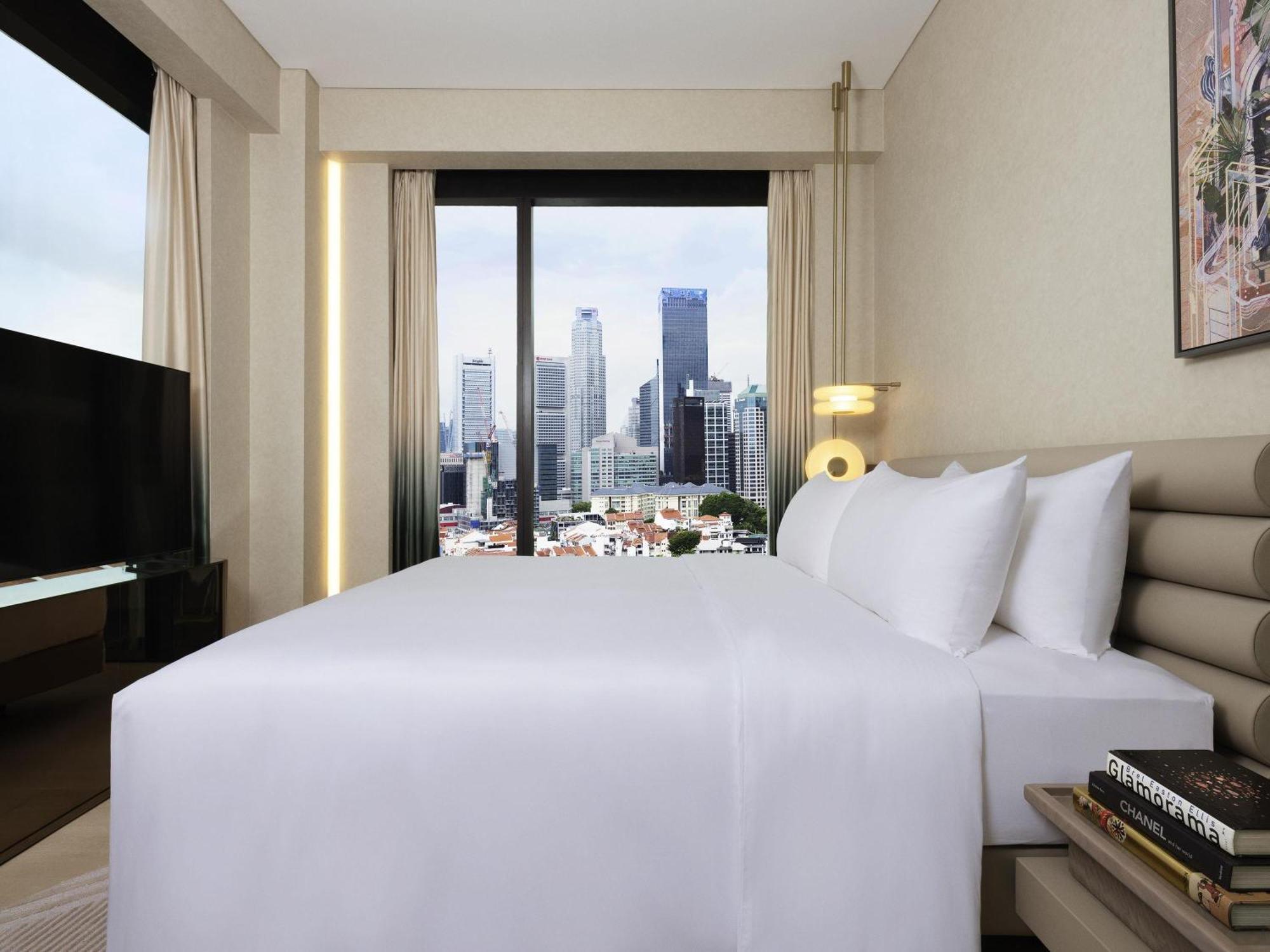 Signature Corner Room