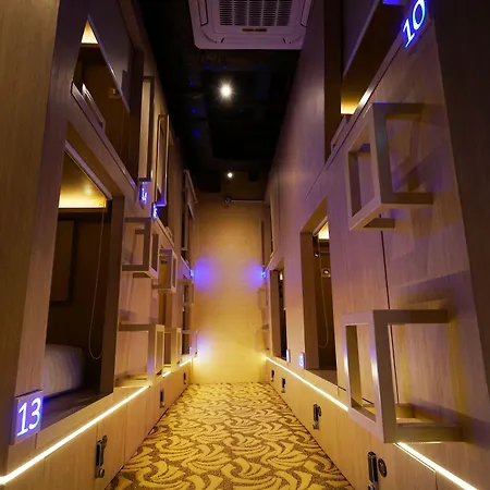 Cube Boutique Capsule Hotel At Kampong Glam-3